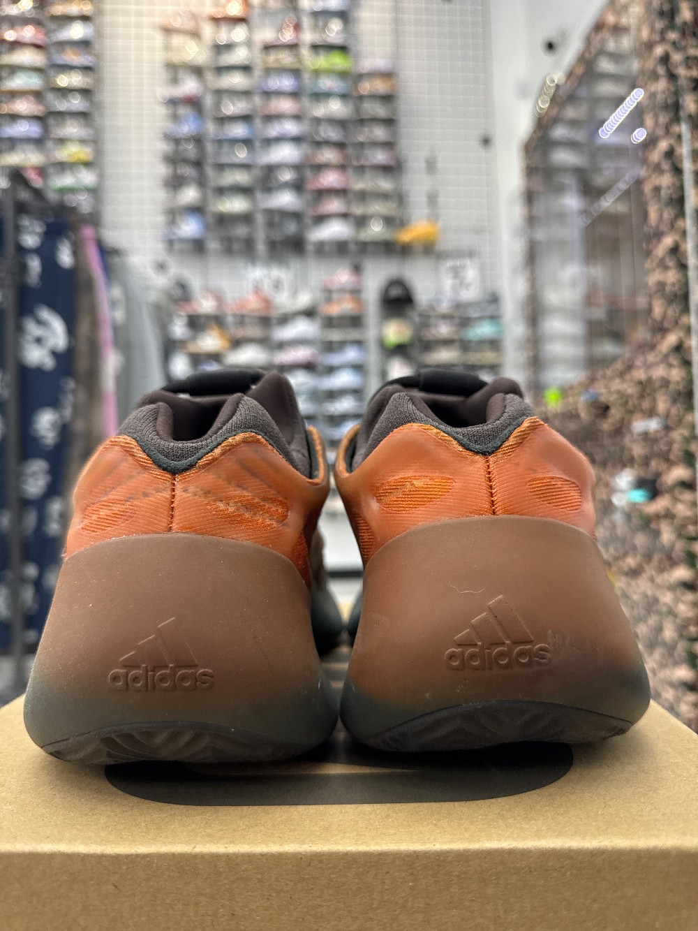 *USED* YEEZY 700 V3 - COPPER FADE
