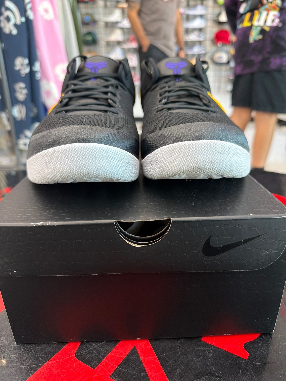 *USED* NIKE KOBE 8 PROTRO - LAKERS AWAY