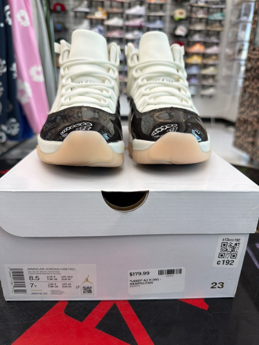 *USED* AJ 11 (W) - NEAPOLITAN