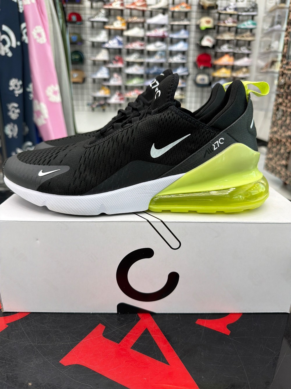 *USED* NIKE AIR MAX 270 - LIGHT LEMON TWIST BLACK