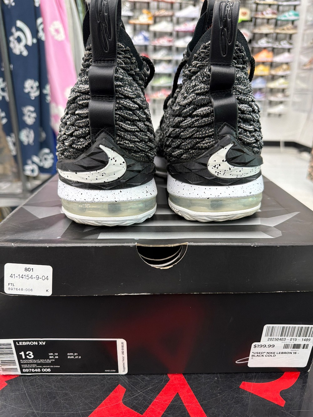 *USED* NIKE LEBRON 15 - BLACK GOLD