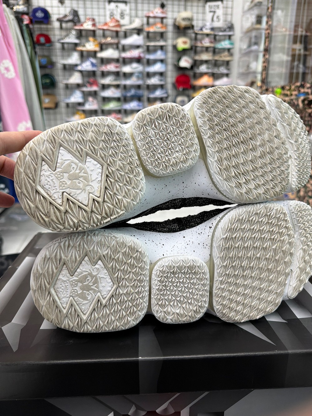 *USED* NIKE LEBRON 15 - BLACK GOLD