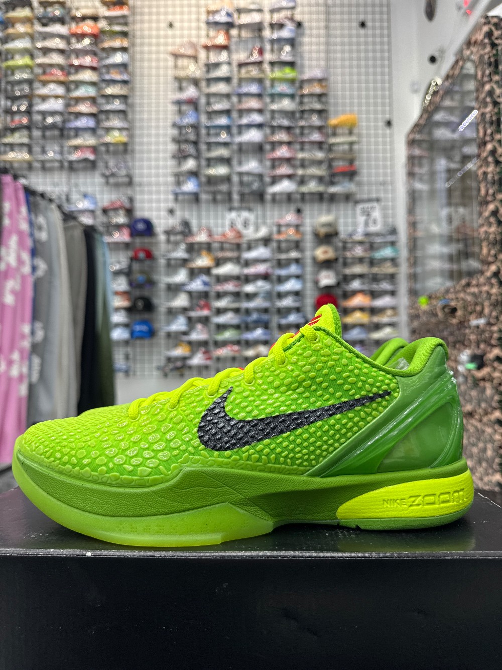*USED* NIKE KOBE 6 PROTRO - GRINCH (2020)