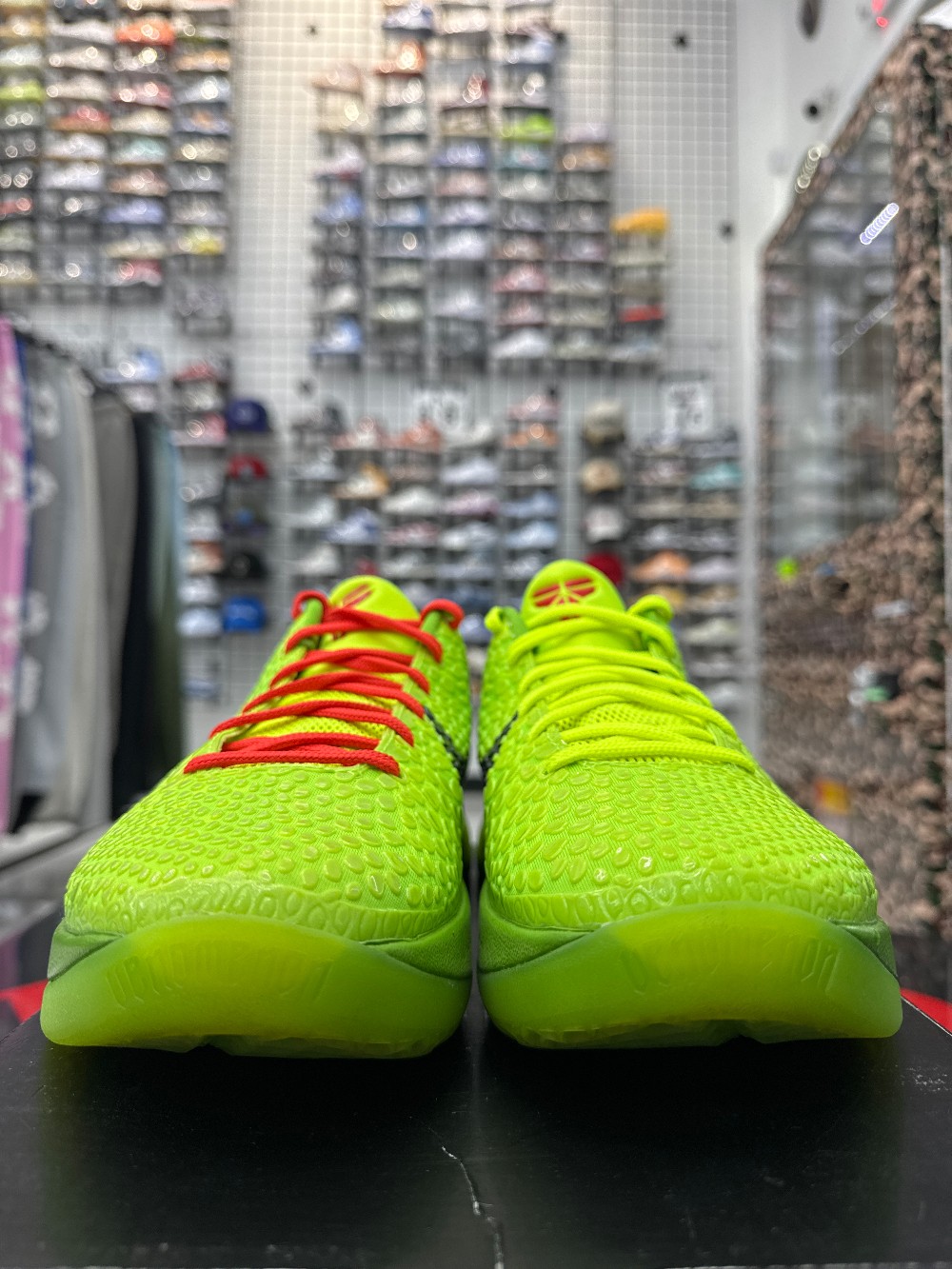 *USED* NIKE KOBE 6 PROTRO - GRINCH (2020)