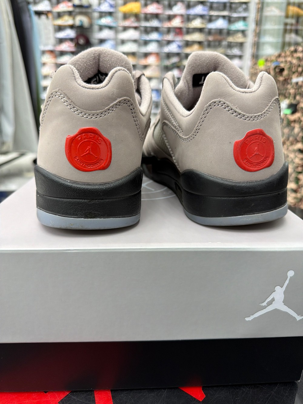 *USED* AJ 5 LOW - PSG (2022)