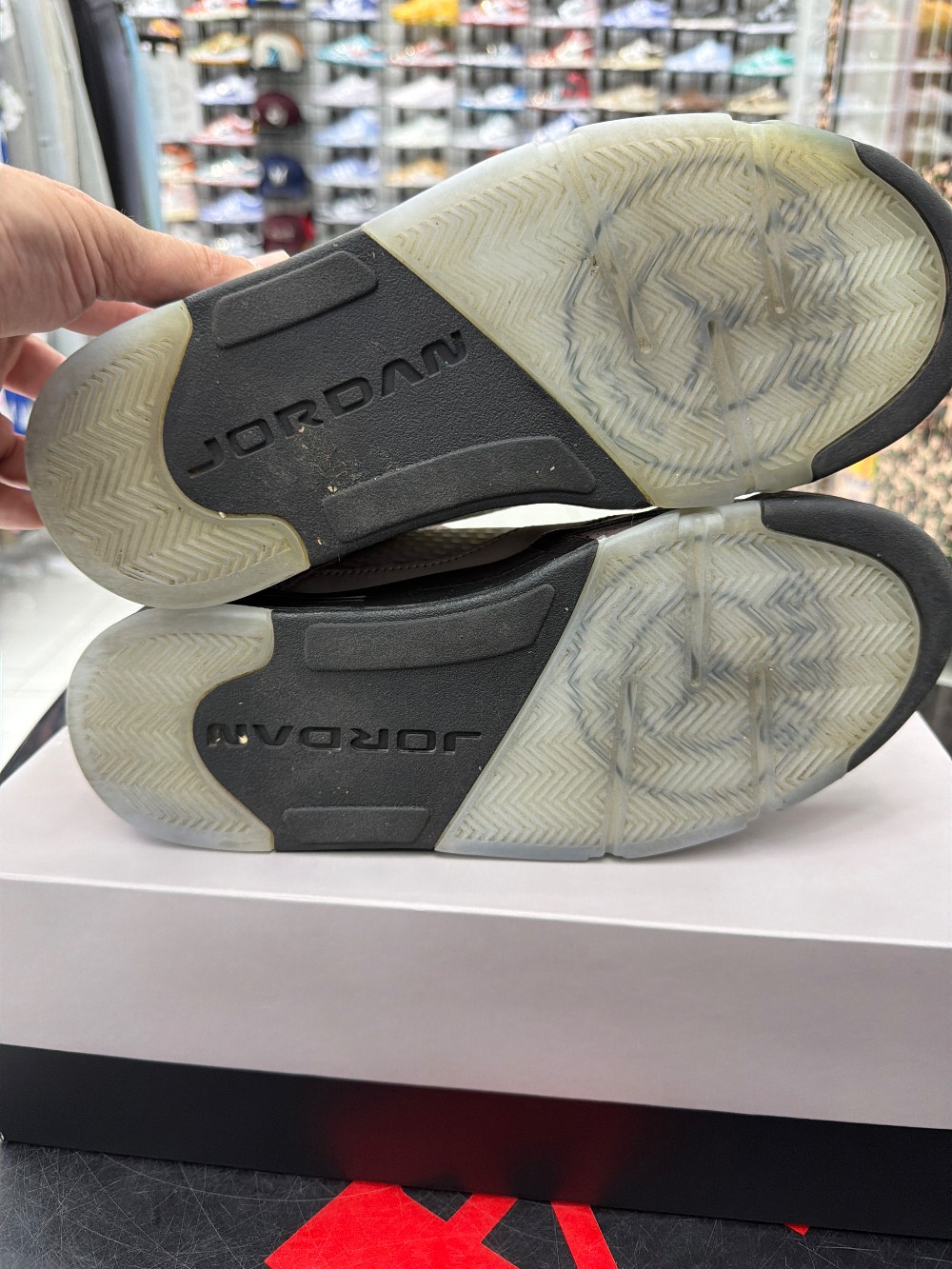 *USED* AJ 5 LOW - PSG (2022)