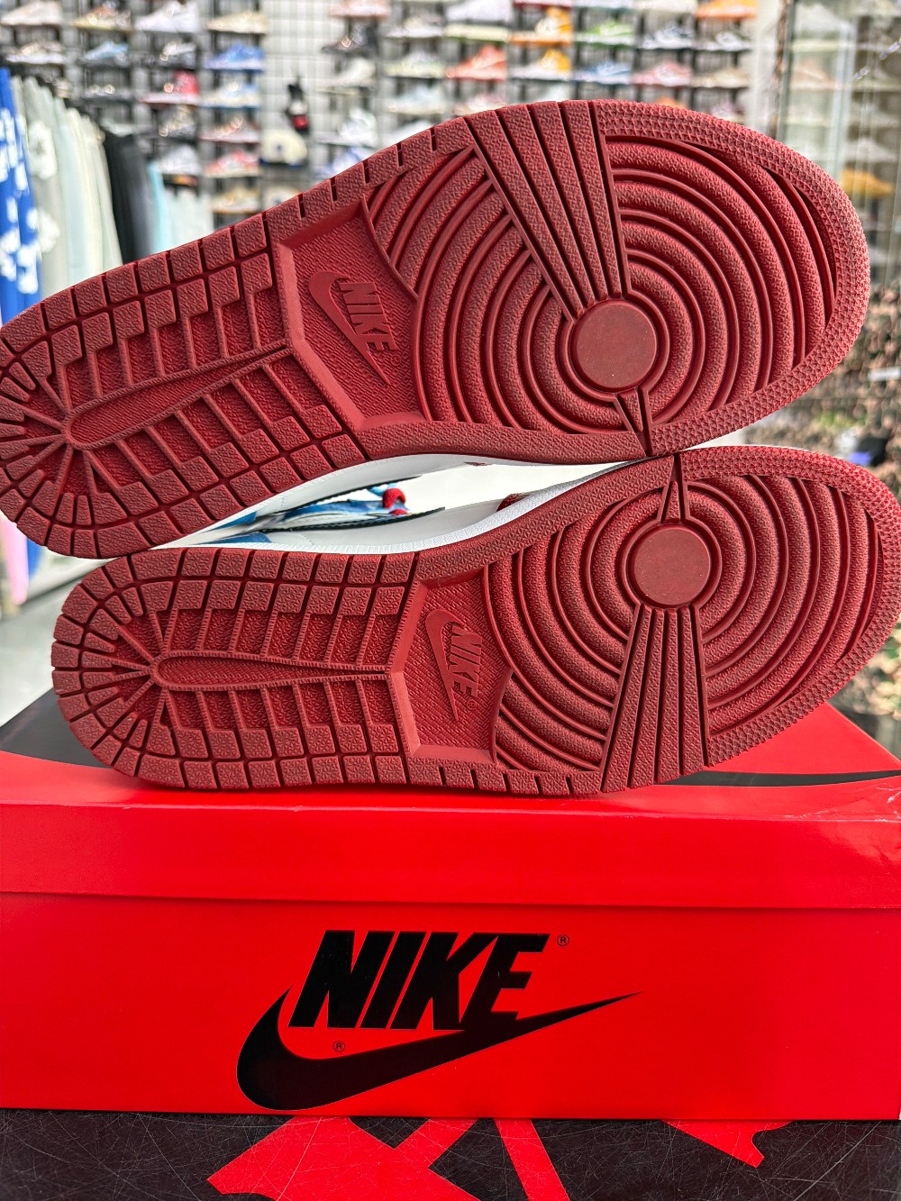 *USED* AJ 1 - FEARLESS UNC/CHICAGO