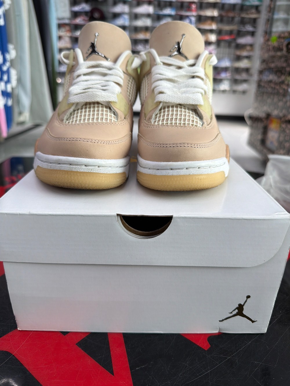 *USED* AJ 4 (W) - SHIMMER