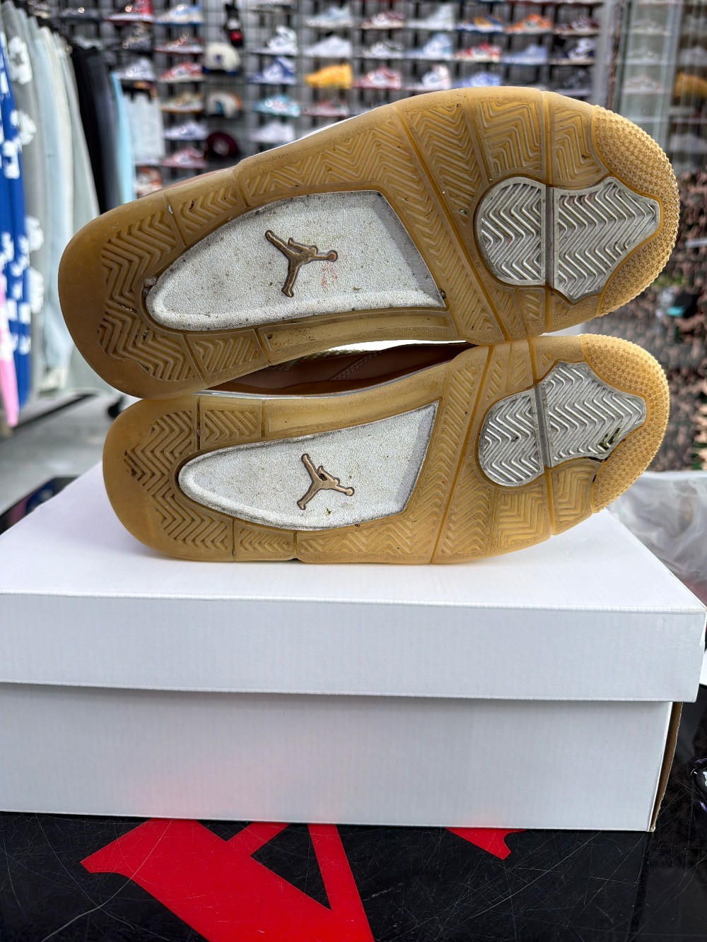 *USED* AJ 4 (W) - SHIMMER