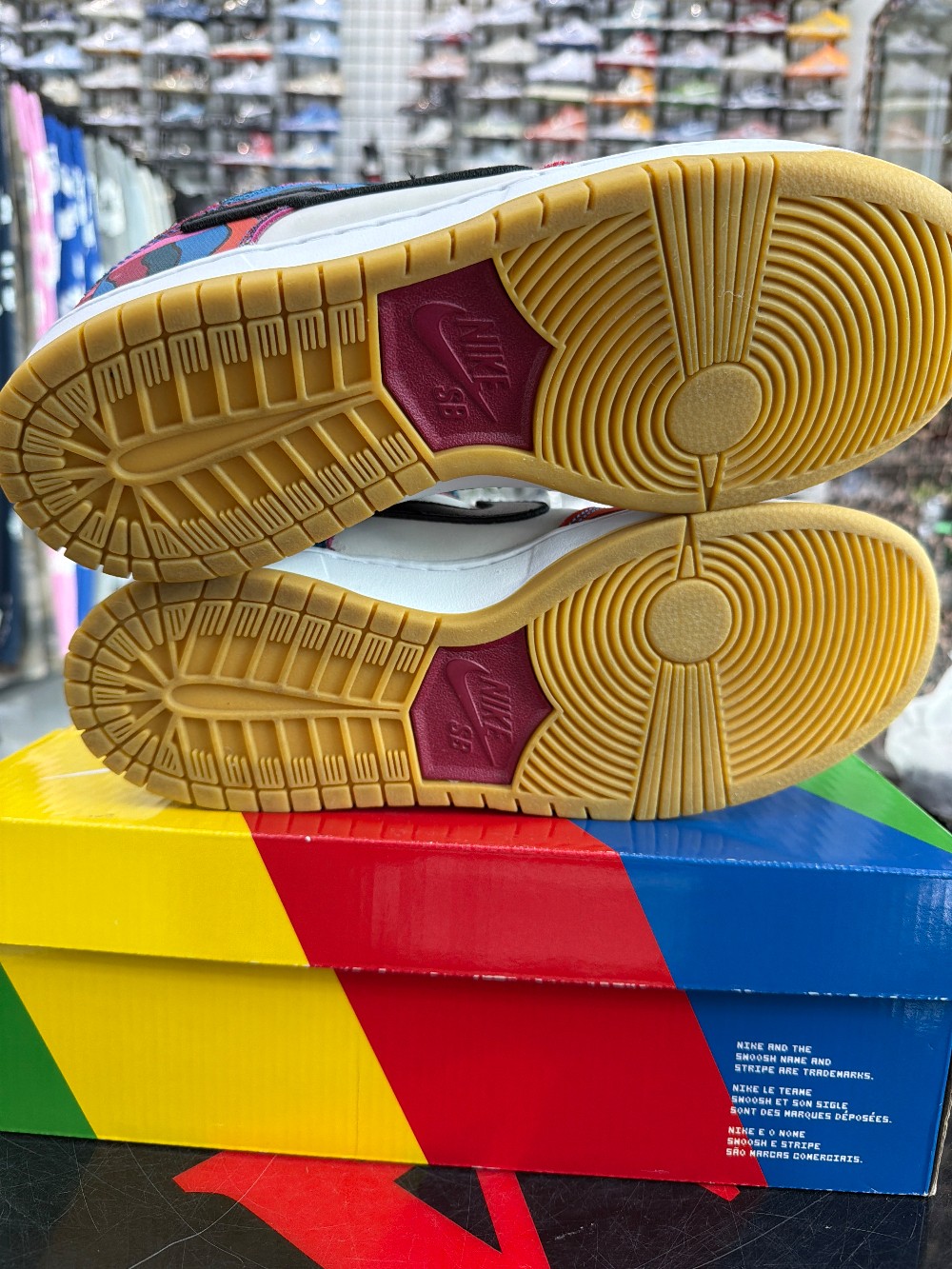 *VNDS* NIKE SB - PARRA ABSTRACT ART (2021)