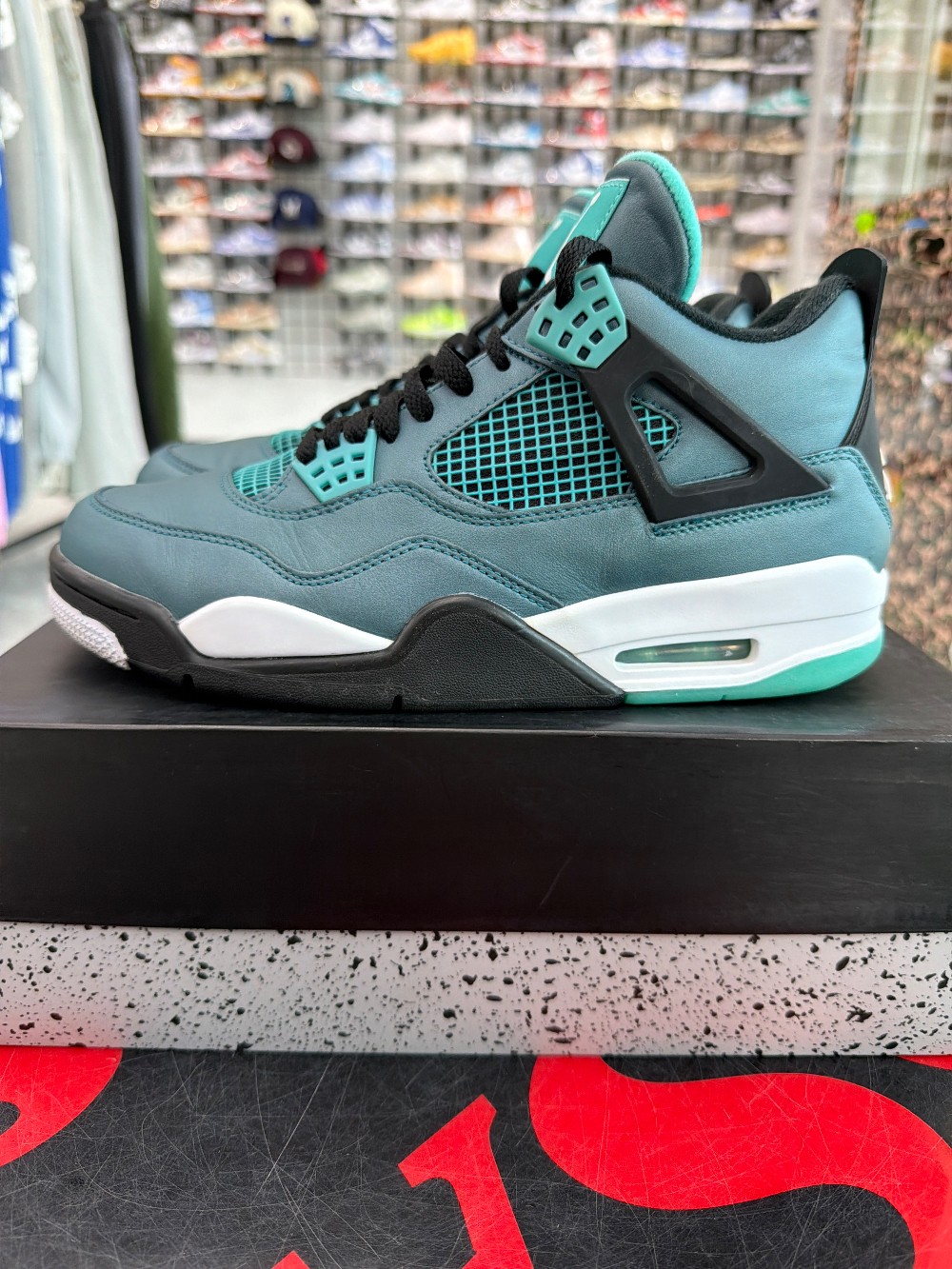 *USED* AJ 4 - TEAL