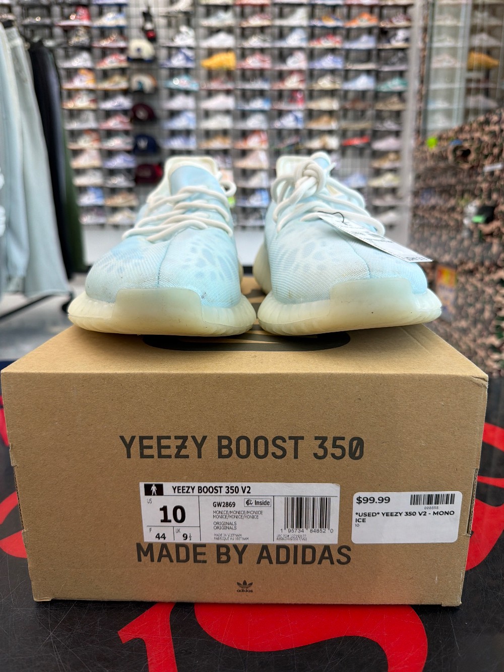 *USED* YEEZY 350 V2 - MONO ICE