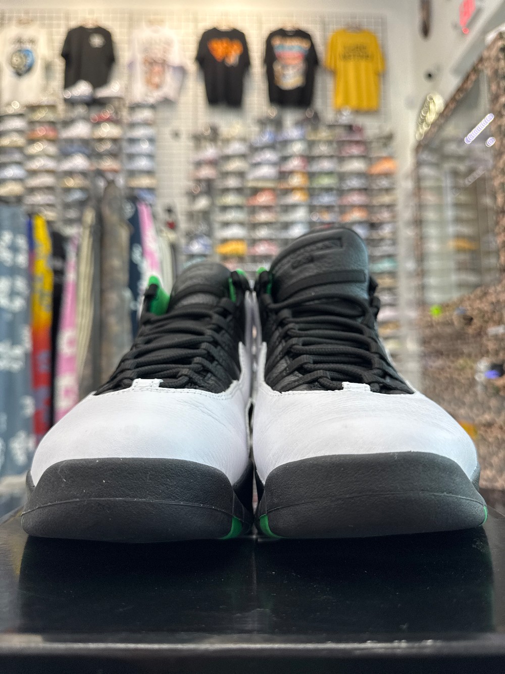 *USED* AJ 10 - SEATTLE