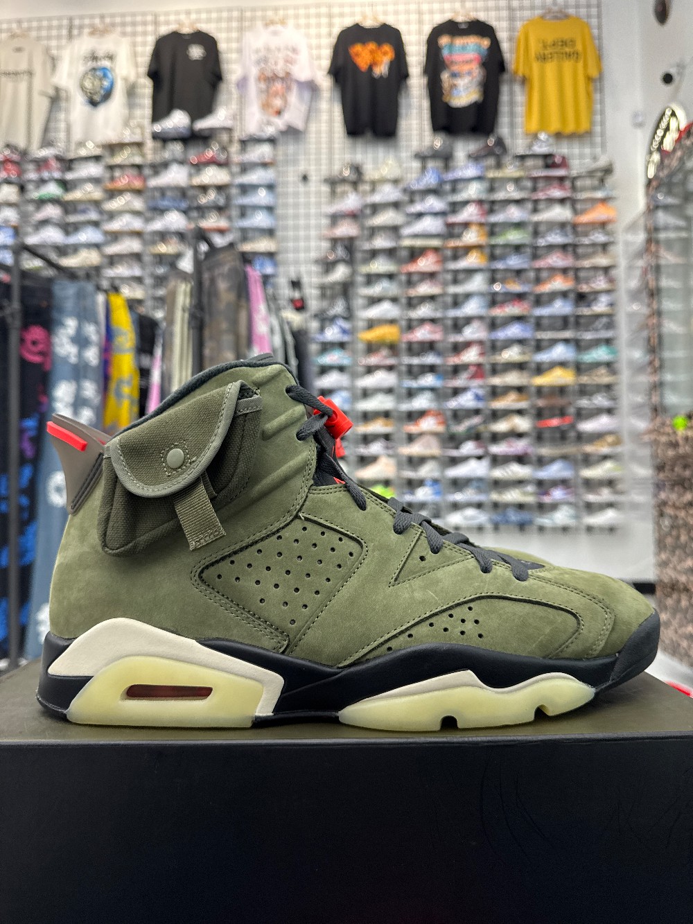 *VNDS* AJ 6 - TRAVIS SCOTT