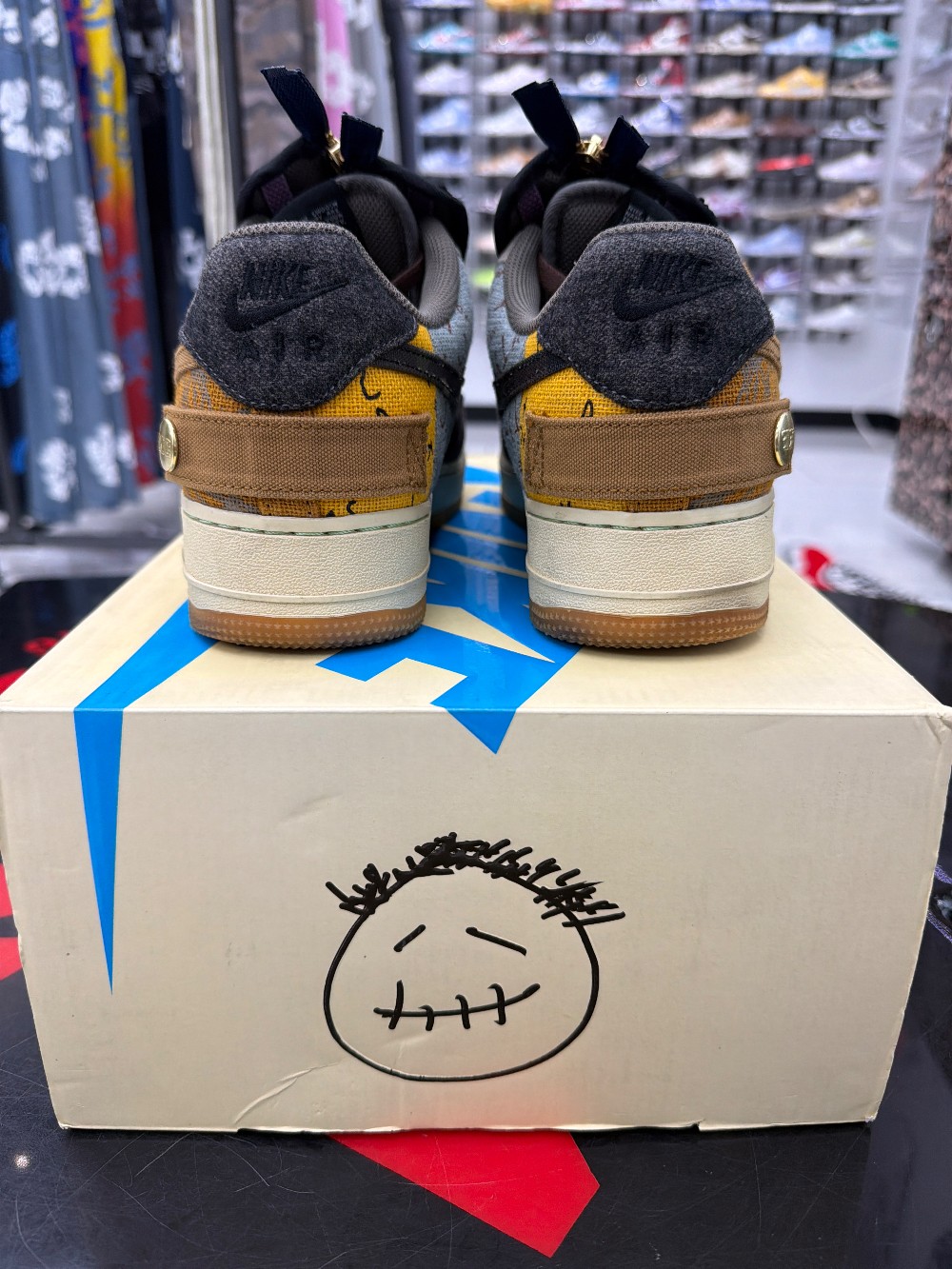 *USED* NIKE AIR FORCE 1 X TRAVIS SCOTT - CACTUS JACK