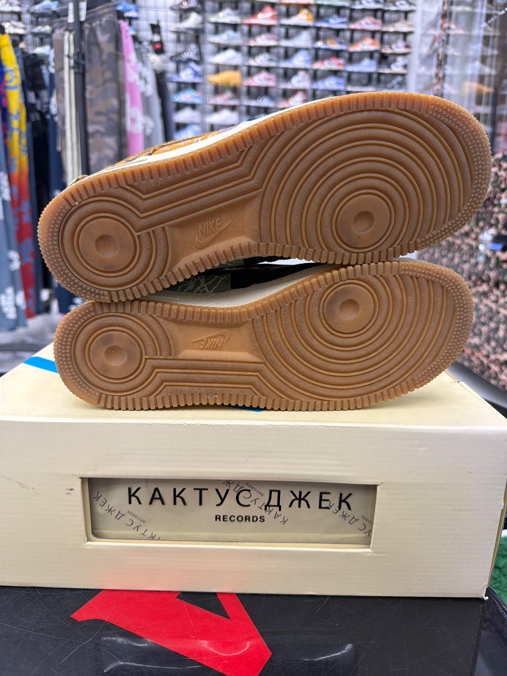 *USED* NIKE AIR FORCE 1 X TRAVIS SCOTT - CACTUS JACK