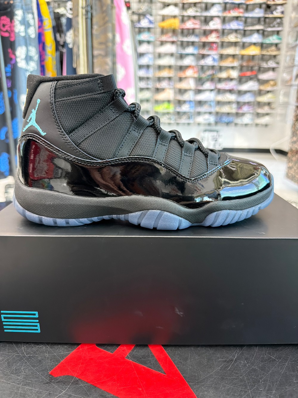 AJ 11 - GAMMA BLUE (2025)