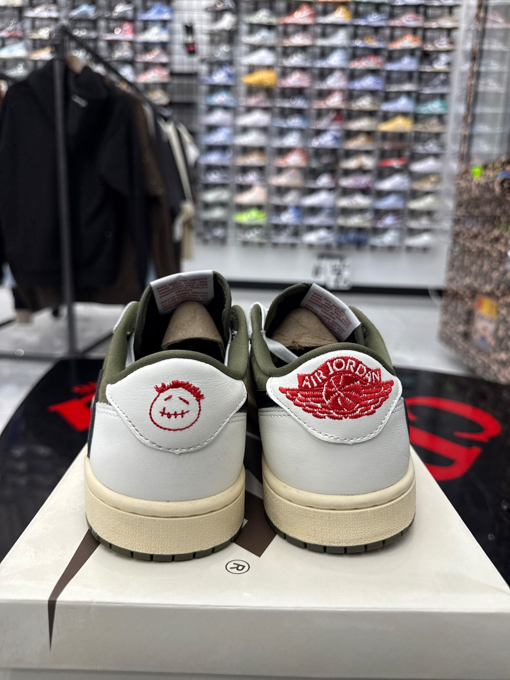 *USED* AJ 1 LOW X TRAVIS SCOTT - MEDIUM OLIVE