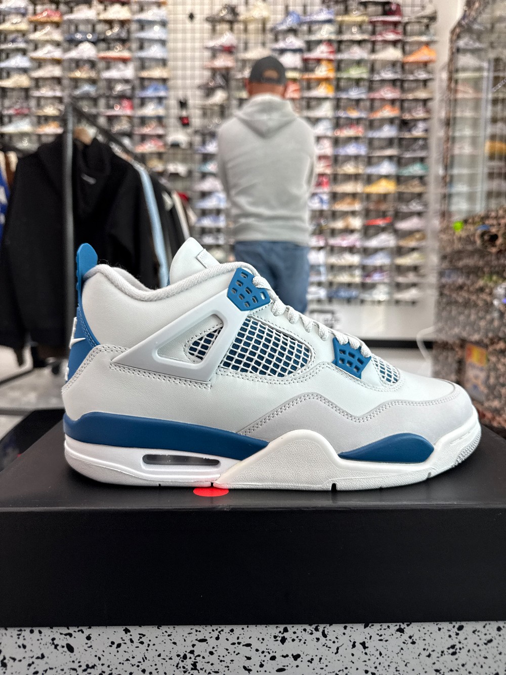 AJ 4 - MILITARY BLUE (2024)