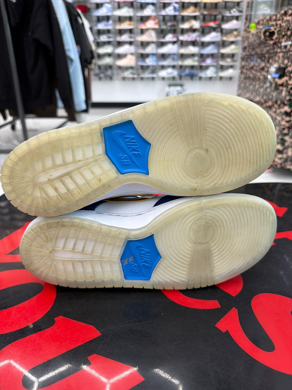 *USED/NO BOX* NIKE SB - BMW ISHOD WAR BLUE RED