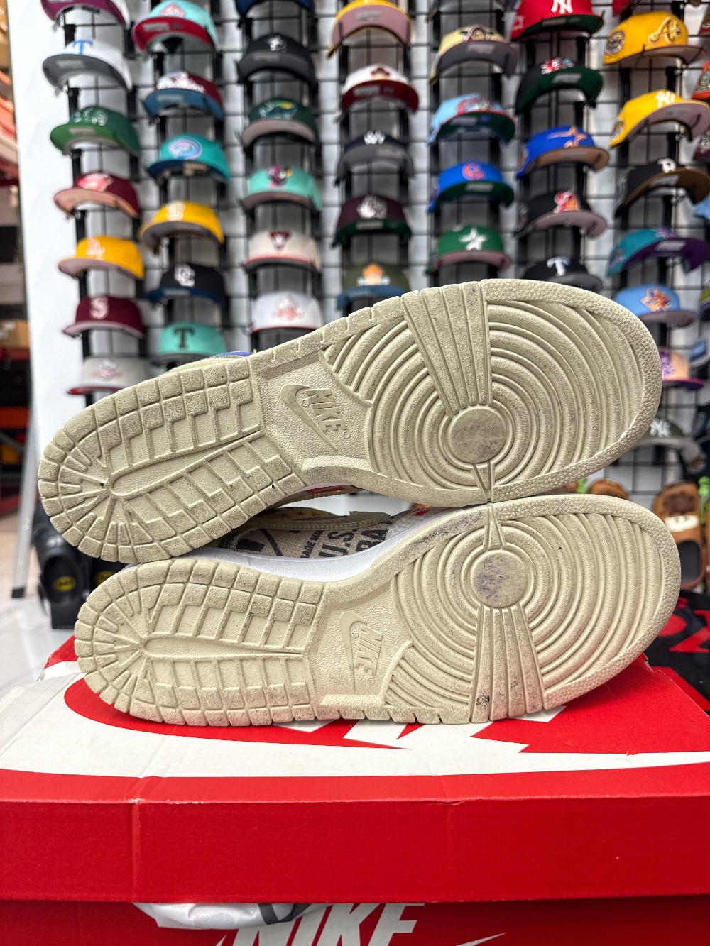 *USED* NIKE DUNK LOW SP - CITY MARKET