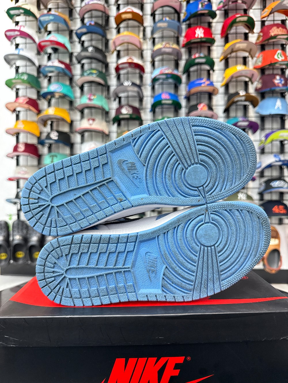 *USED* AJ 1 - UNIVERSITY BLUE