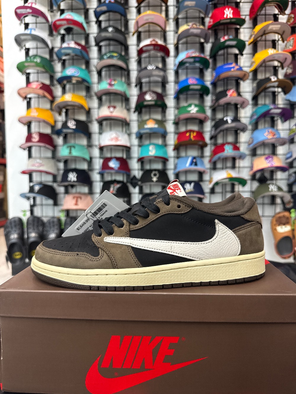 *USED* AJ 1 LOW X TRAVIS SCOTT - OG MOCHA
