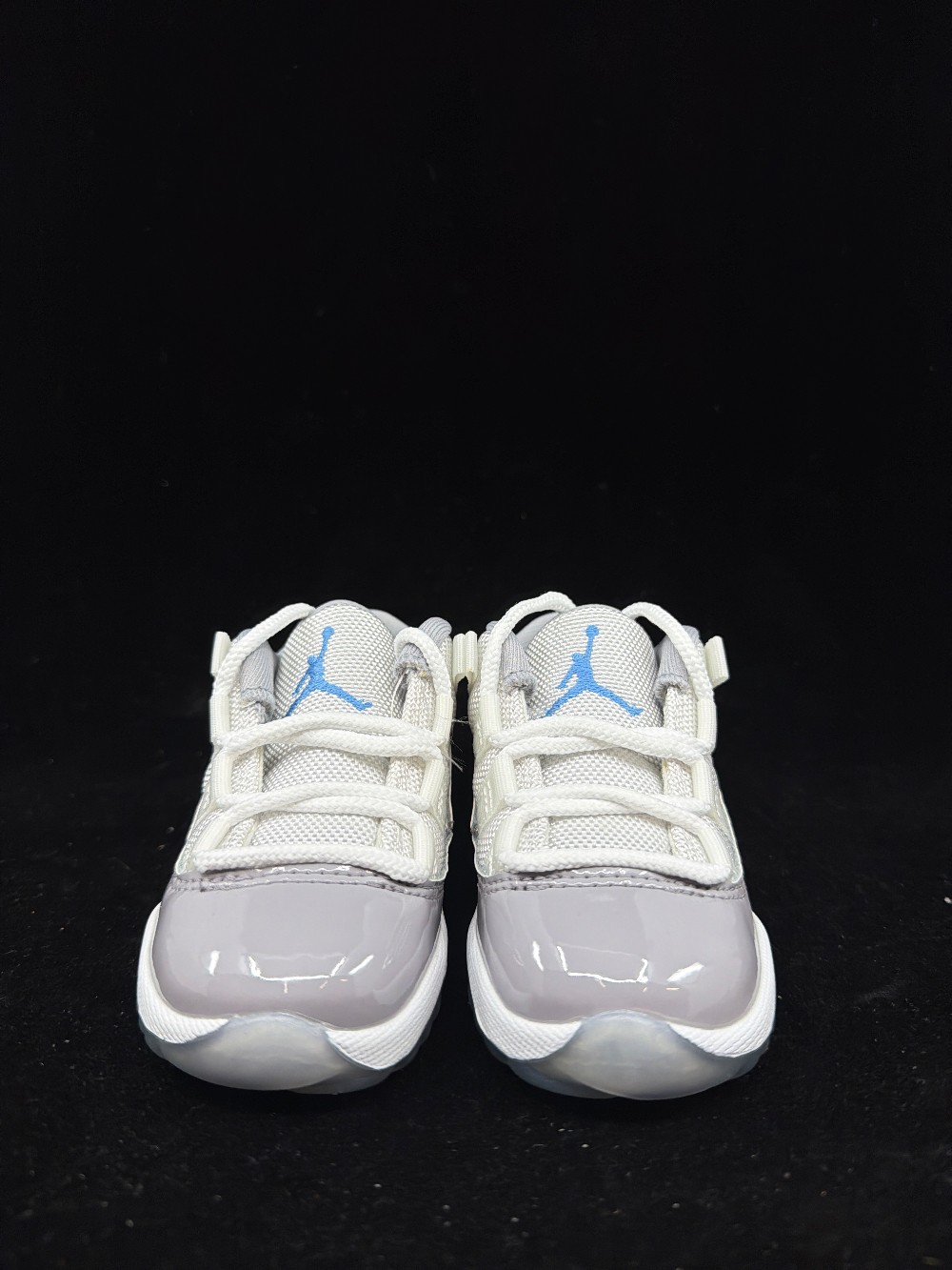 AJ 11 LOW (TD) - CEMENT GREY