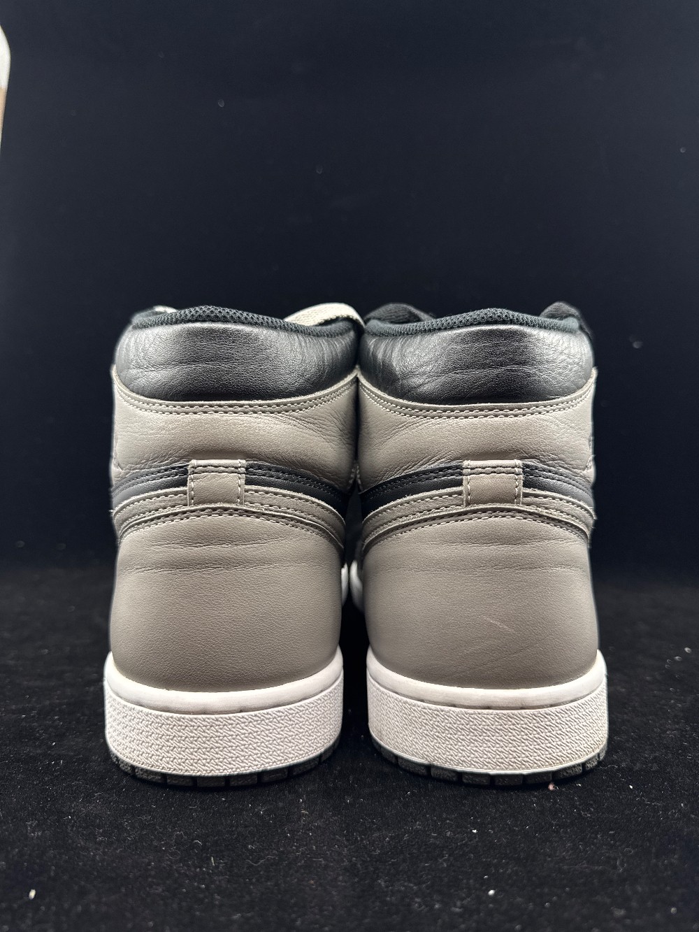 *USED/NO BOX* AJ 1 - SHADOW (2018)