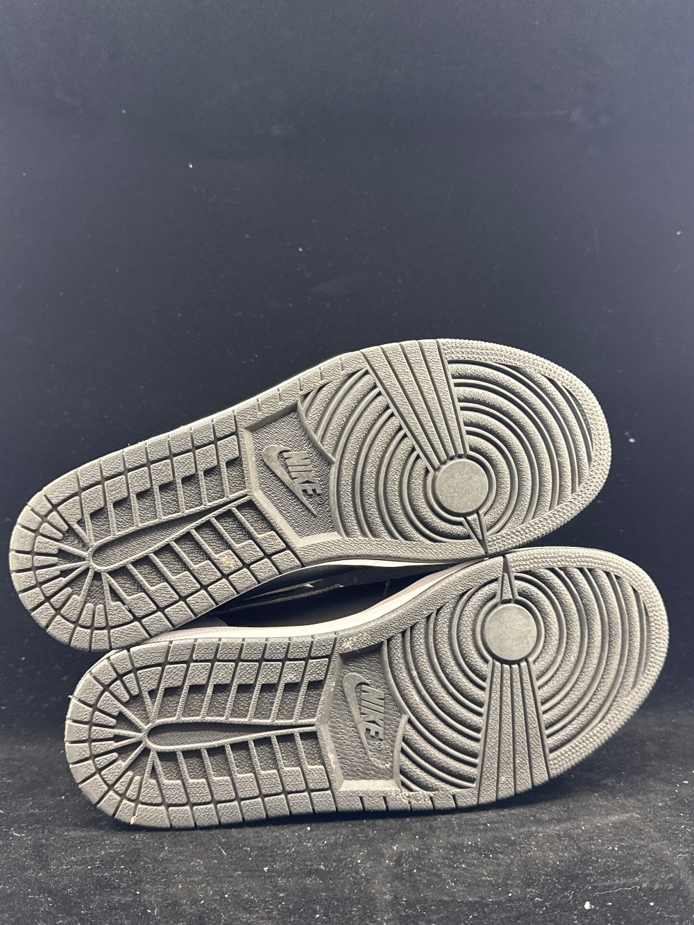 *USED/NO BOX* AJ 1 - SHADOW (2018)