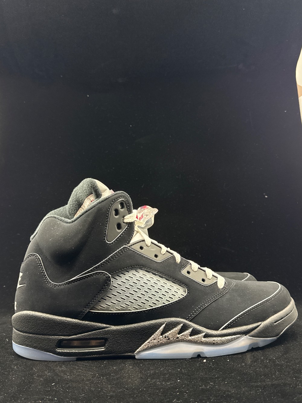AJ 5 - BLACK METALLIC REIMAGINED