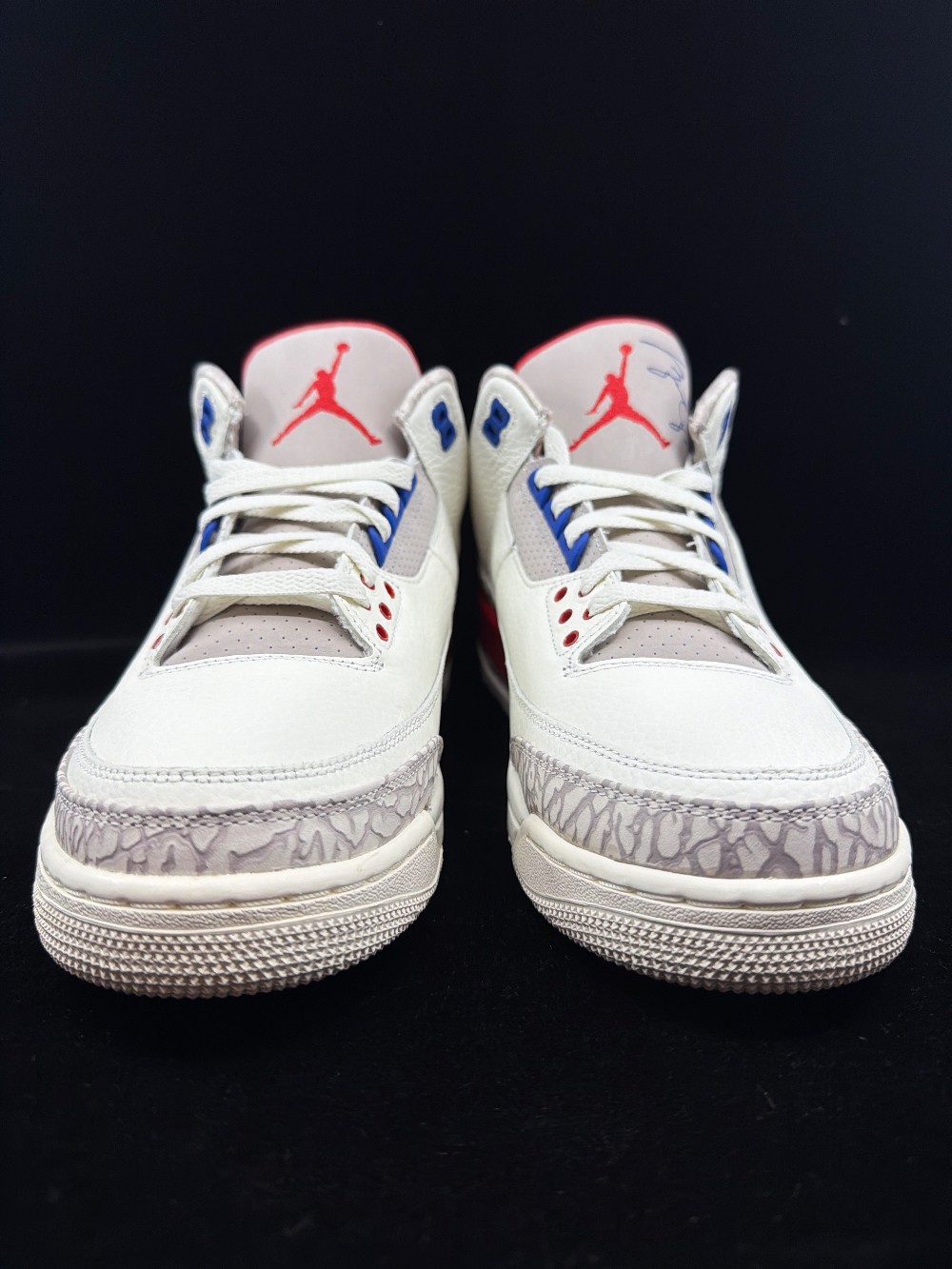 AJ 3 - INTERNATIONAL FLIGHT