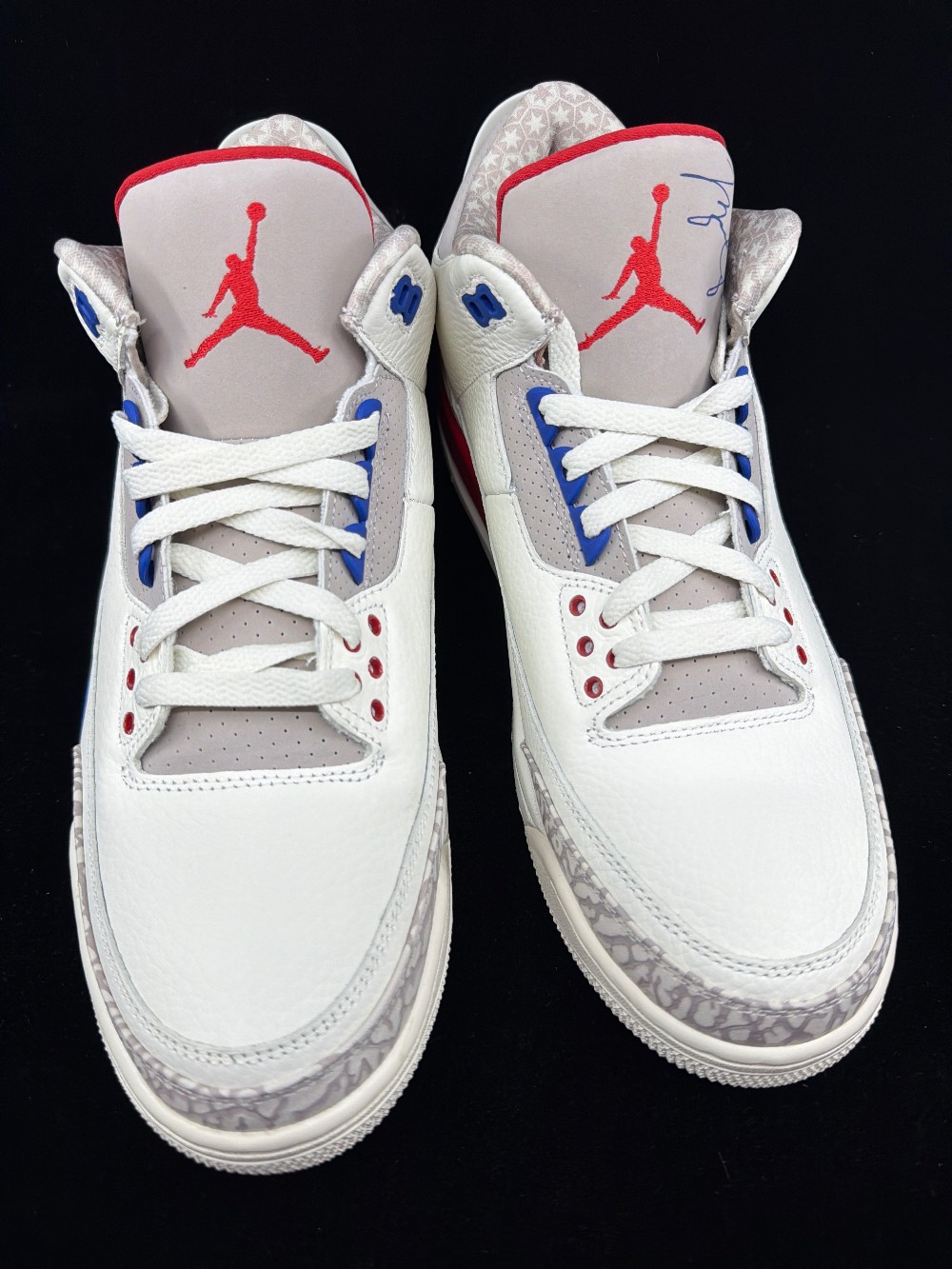 AJ 3 - INTERNATIONAL FLIGHT