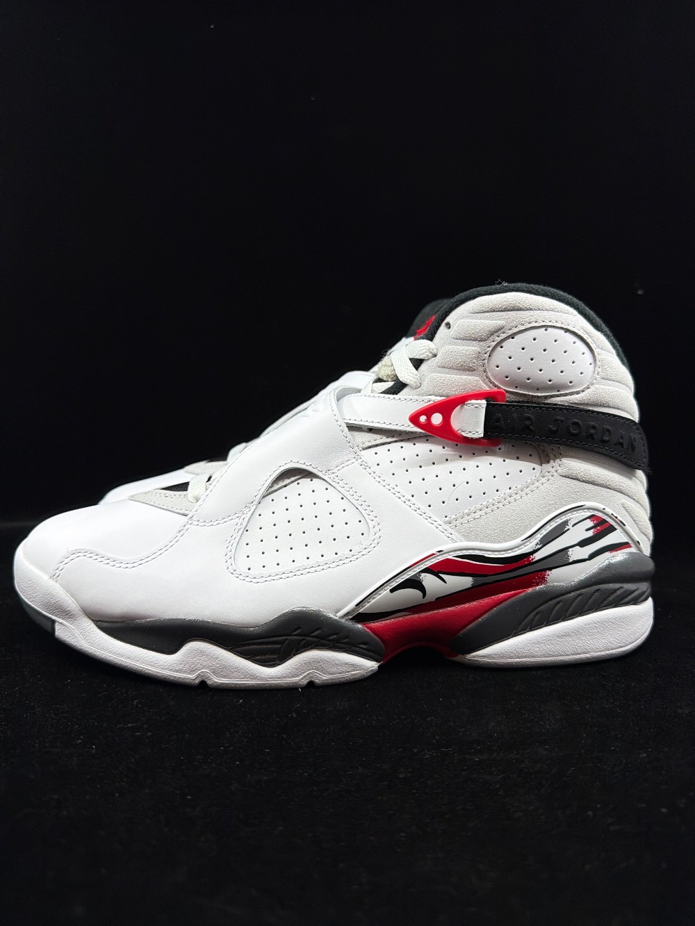 AJ 8 - BUGS BUNNY (2025)