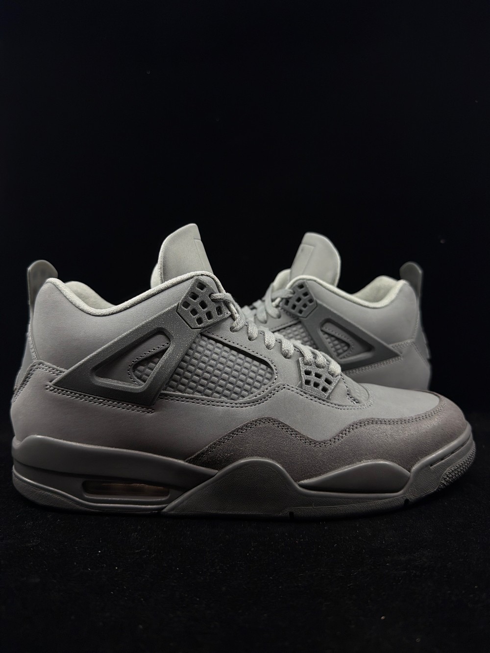 *USED* AJ 4 - PARIS WET CEMENT