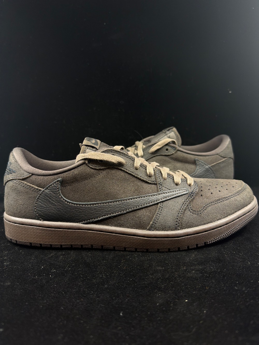 *VNDS/NO BOX*AJ 1 LOW X TRAVIS SCOTT - VELVET BROWN