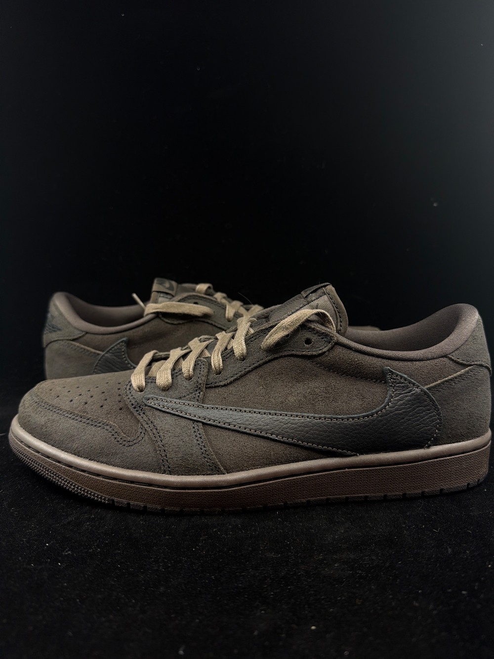 *VNDS/NO BOX*AJ 1 LOW X TRAVIS SCOTT - VELVET BROWN