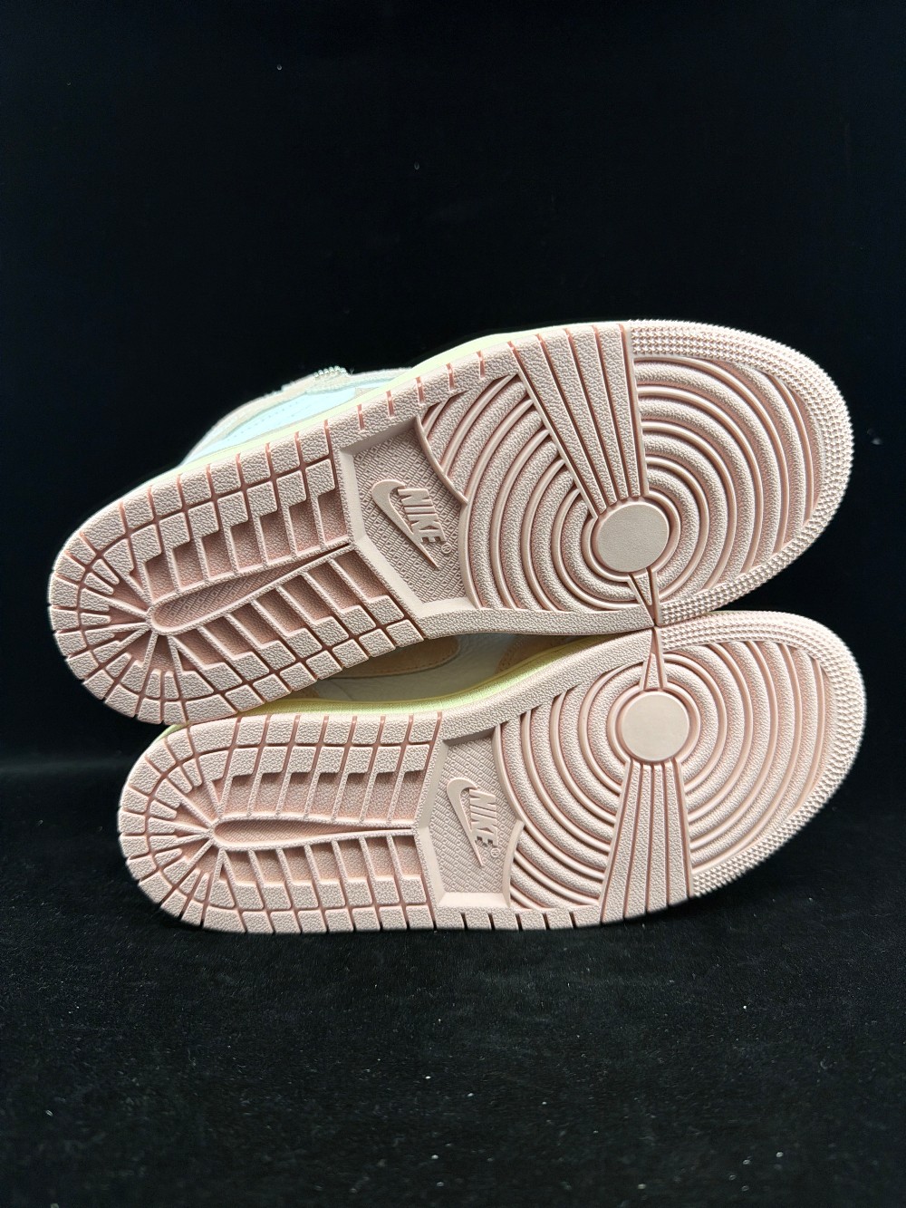 AJ 1 HIGH (W) - WASHED PINK