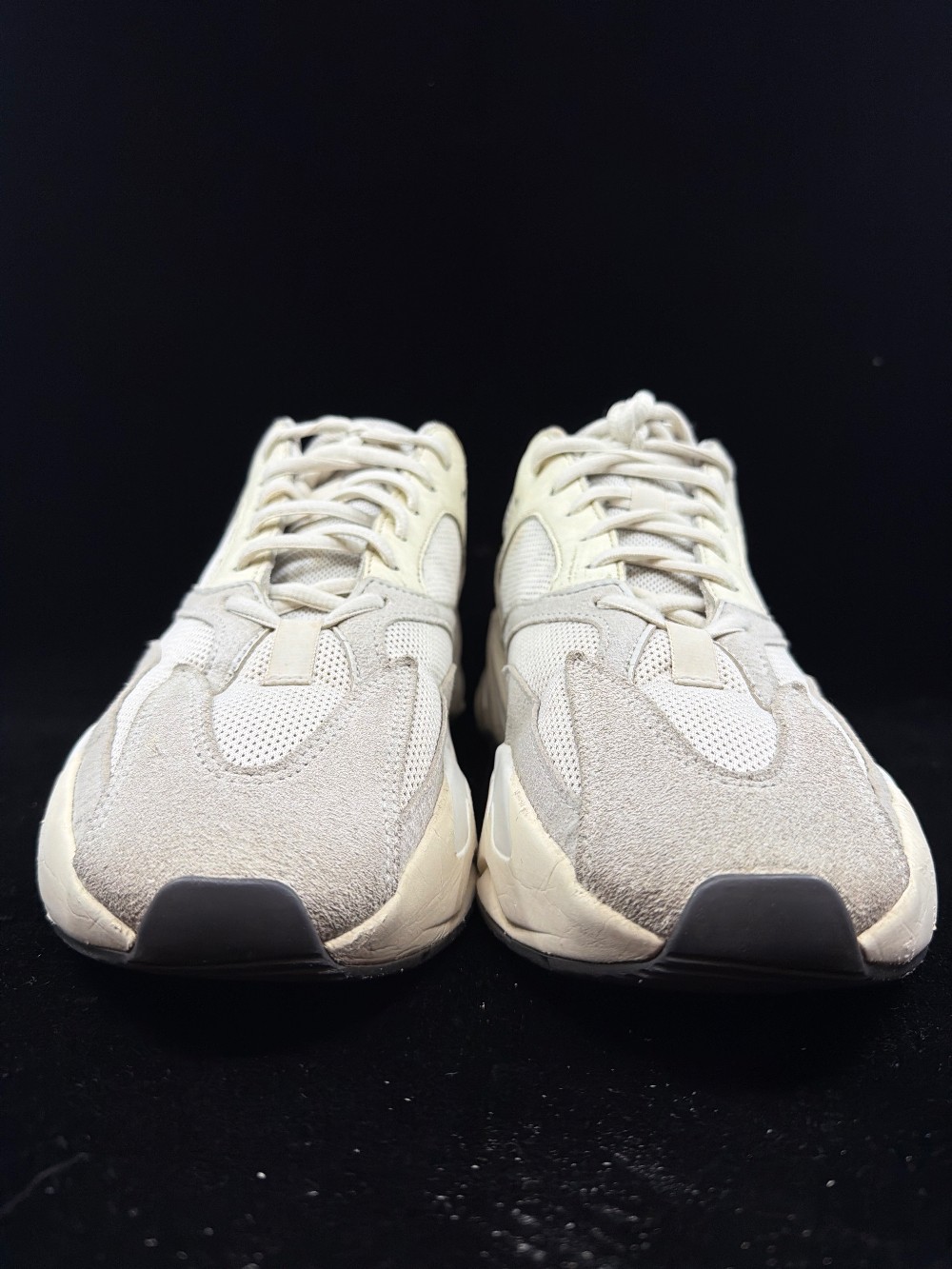 *USED* YEEZY BOOST 700 - ANALOG