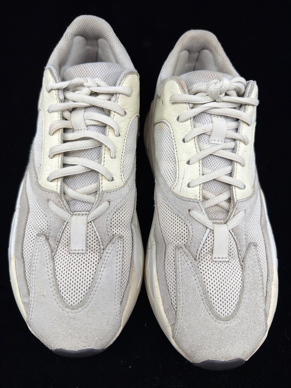 *USED* YEEZY BOOST 700 - ANALOG