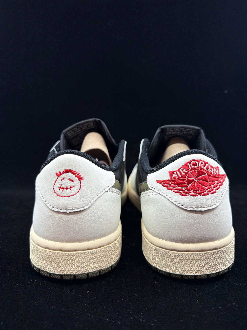 AJ 1 LOW X TRAVIS SCOTT (W) - OLIVE