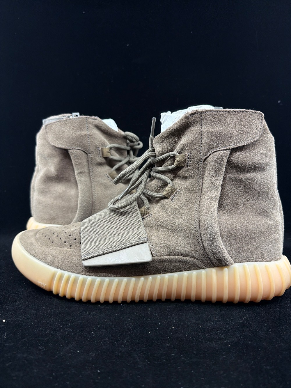 *USED/NO BOX* YEEZY 750 BOOST - CHOCOLATE
