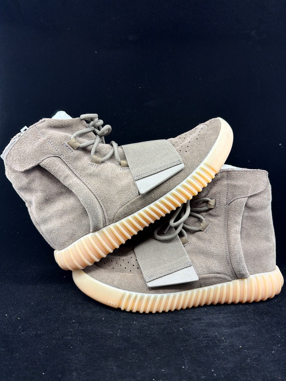 *USED/NO BOX* YEEZY 750 BOOST - CHOCOLATE