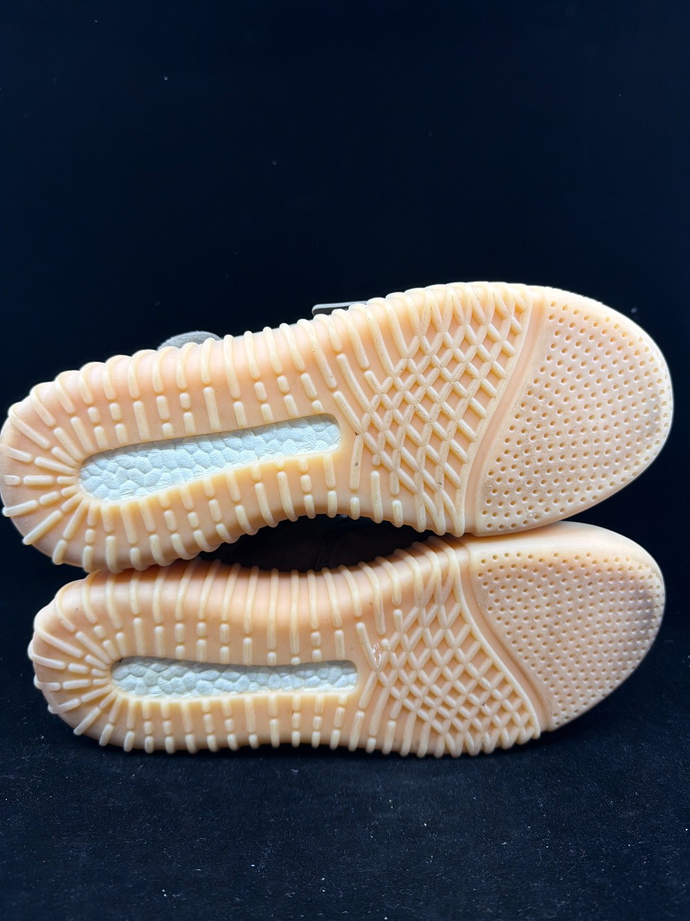 *USED/NO BOX* YEEZY 750 BOOST - CHOCOLATE