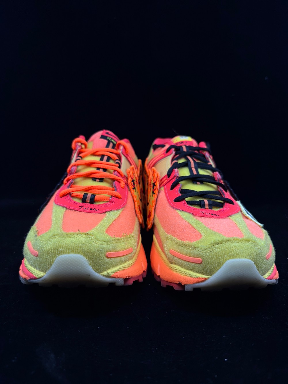 *USED/NO LID* NIKE VOMERO 5 - DOERNBECHER