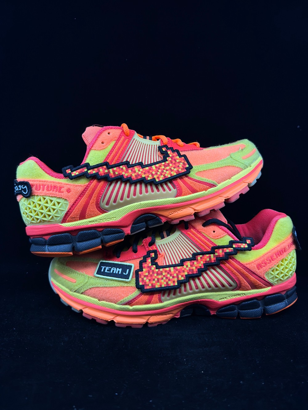 *USED/NO LID* NIKE VOMERO 5 - DOERNBECHER