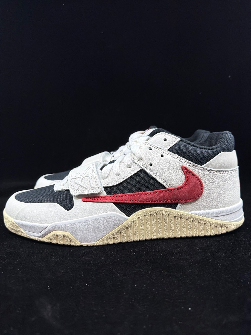 JORDAN X TRAVIS SCOTT JUMPMAN JACK - UNIVERSITY RED