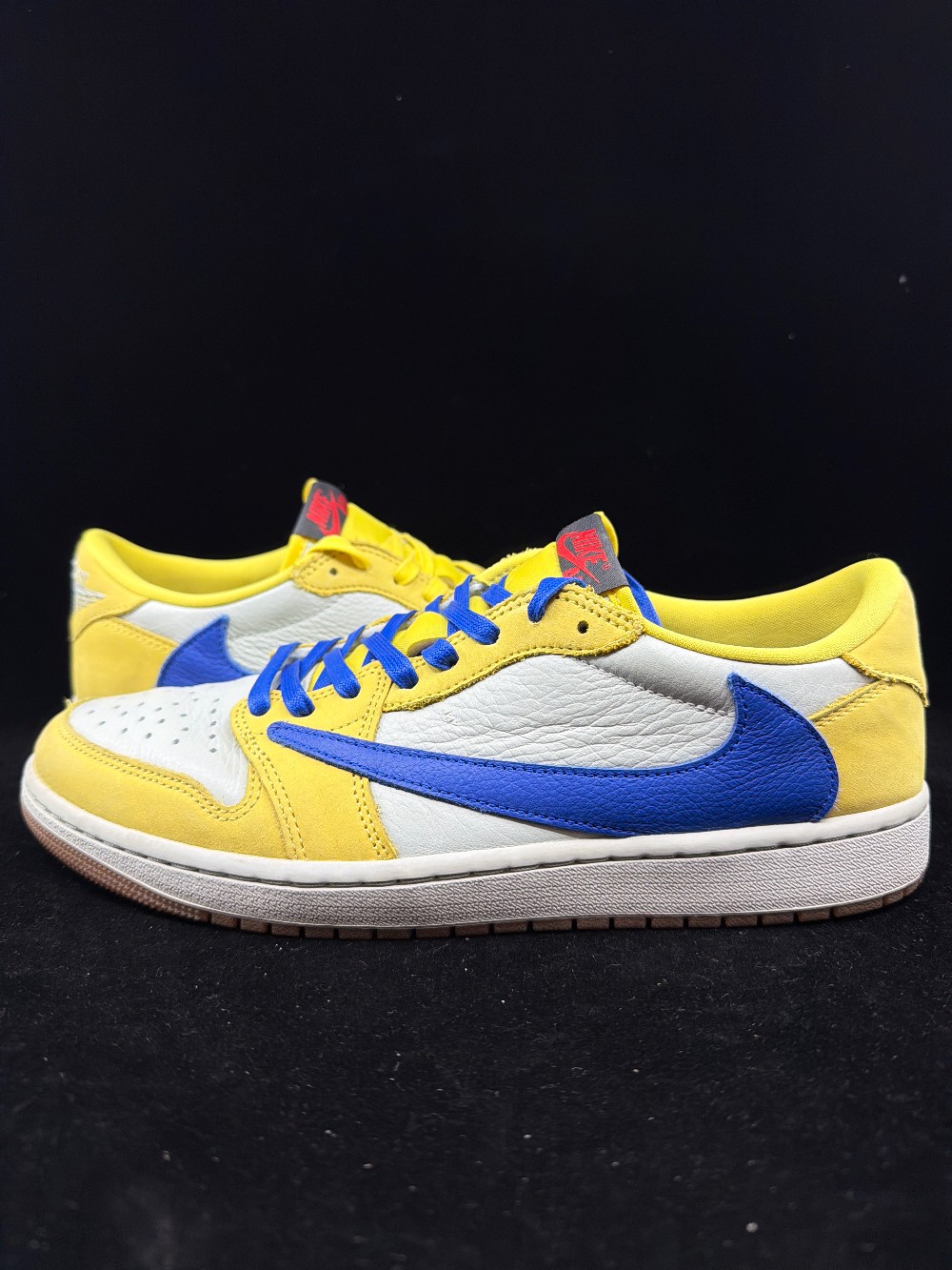 *USED* AJ 1 LOW X TRAVIS SCOTT (W) - CANARY