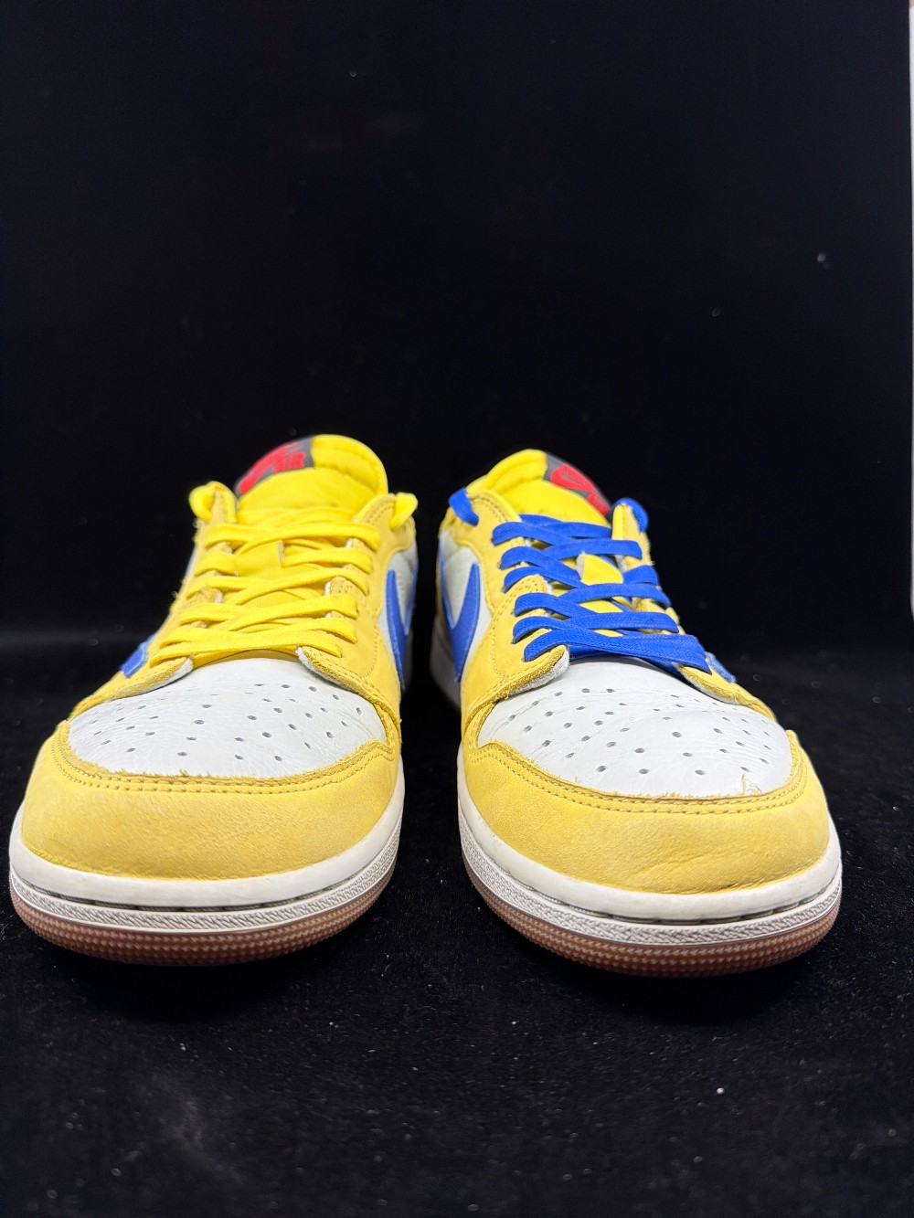 *USED* AJ 1 LOW X TRAVIS SCOTT (W) - CANARY