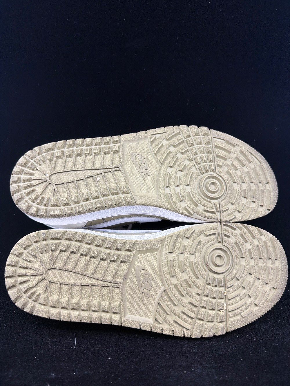 *USED* AJ 1 LOW GOLF X TRAVIS SCOTT - NEUTRAL OLIVE